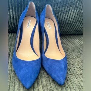 Emporio Armani size 39.5 blue pumps